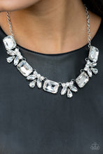 Load image into Gallery viewer, emerald gem necklace