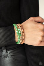 Load image into Gallery viewer, green beaded bracelet